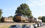 CSX 3177 leads train L619-10 southbound